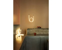 Lampe à poser droite : découvrez la lampe de table design